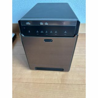 HDDケース＆HDD8TB✕4台 合計32TB(PC周辺機器)