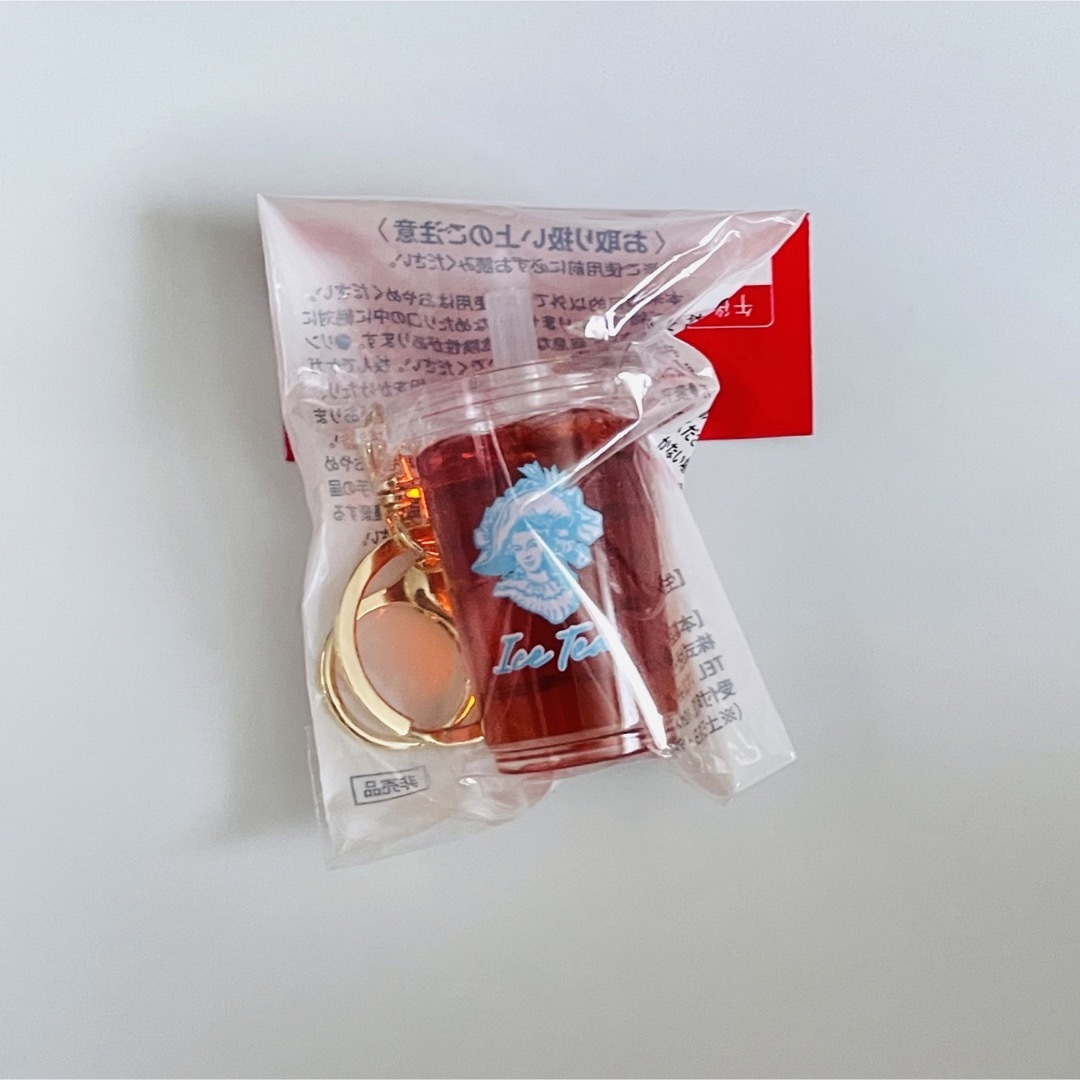 午後の紅茶 アイスティー キーホルダー 非売品 ブルー エンタメ/ホビーのコレクション(ノベルティグッズ)の商品写真