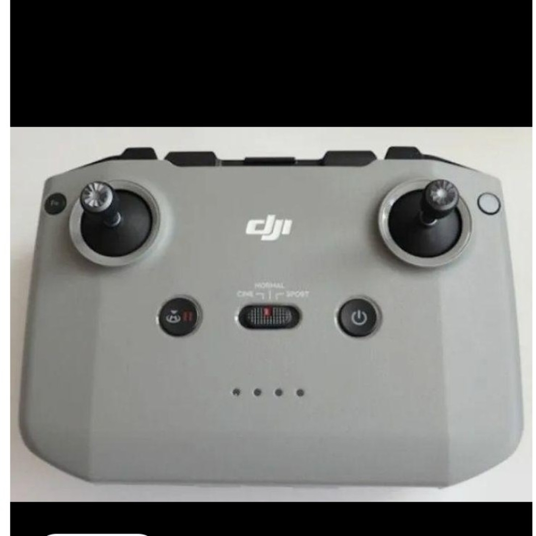 DJI(ディージェイアイ)のDJI RCN1(RC231)送信機 正常動作品 コントローラー充電ケーブル付き エンタメ/ホビーのおもちゃ/ぬいぐるみ(ホビーラジコン)の商品写真