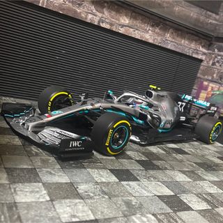 メルセデスベンツ(Mercedes-Benz)の1/18 PMA メルセデスAMG F1 W10 EQ Power + 2019(ミニカー)