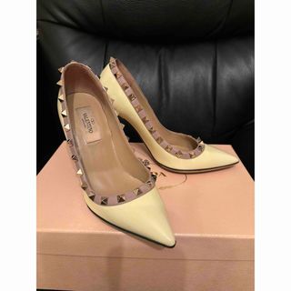 VALENTINO(ハイヒール/パンプス)のフリマアイテム一覧 VALENTINO(ハイヒール/パンプス)のフリマアイテム一覧