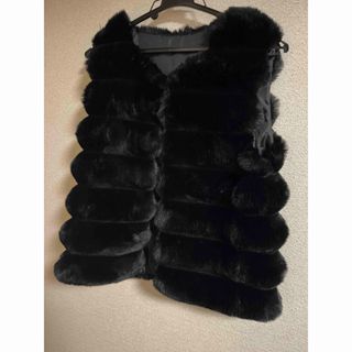 ZARA(毛皮/ファーコート ・ ブラック/黒色系)のフリマアイテム一覧 ZARA(毛皮/ファーコート ・ ブラック/黒色系)のフリマアイテム一覧