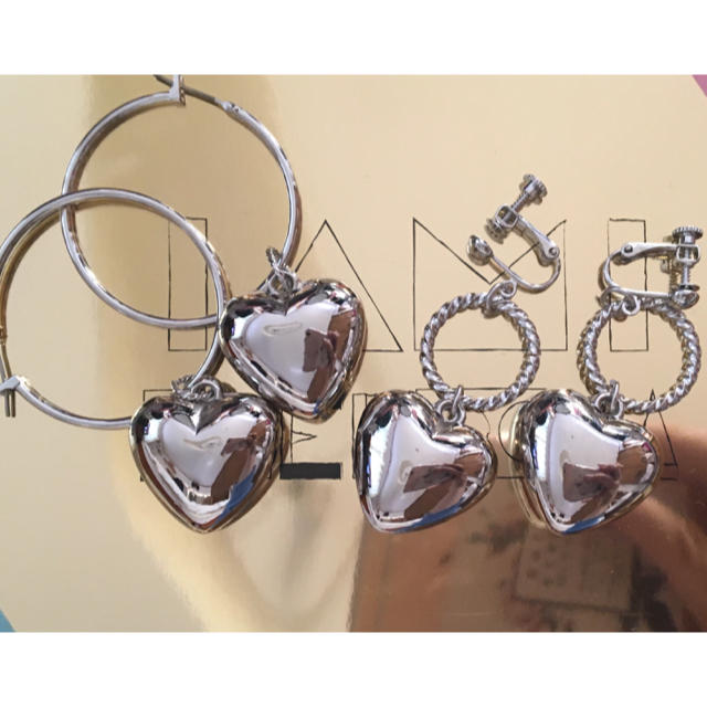 Heart hoop pierce ハンドメイドのアクセサリー(ピアス)の商品写真