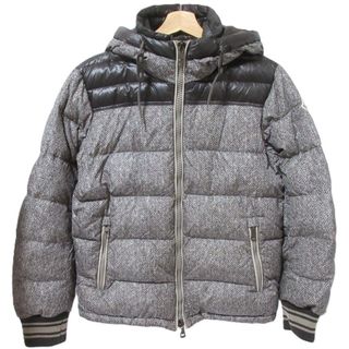 MONCLER(ダウンジャケット ・ グレー/灰色系)のフリマアイテム一覧 MONCLER(ダウンジャケット ・ グレー/灰色系)のフリマアイテム一覧