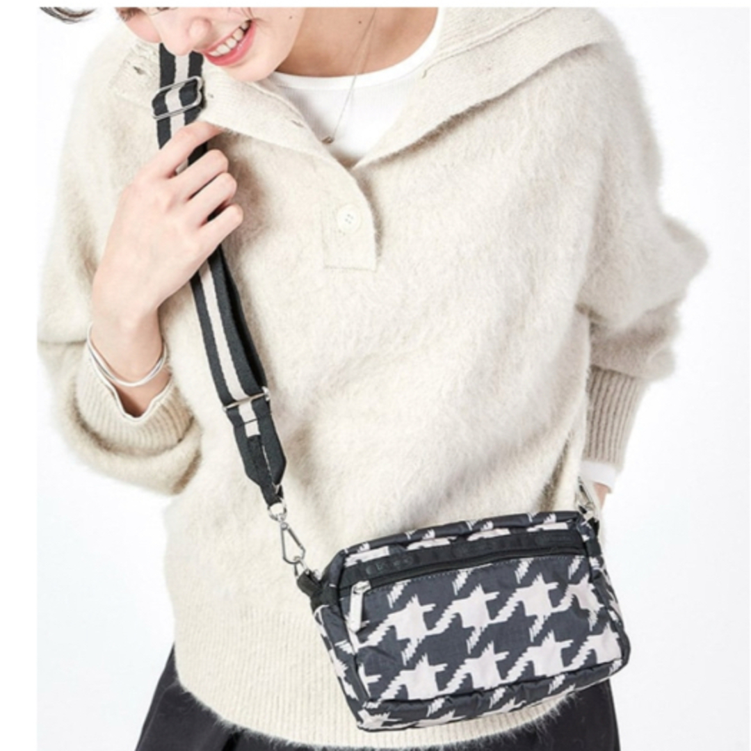 LeSportsac(レスポートサック)の新品未使用レスポートサック　ポーチスリムフォンショルダーバック斜め掛け肩かけ レディースのバッグ(ショルダーバッグ)の商品写真
