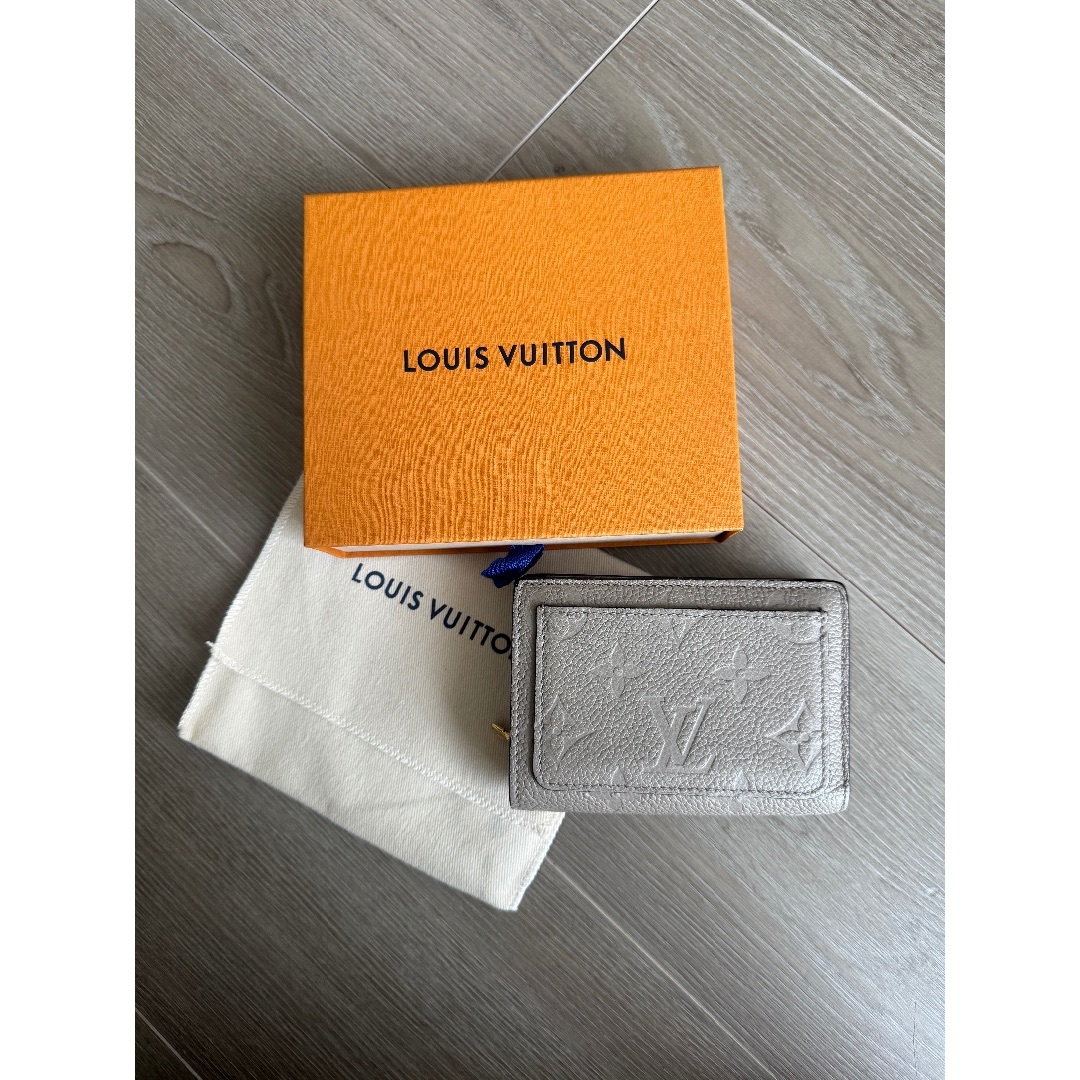 LOUIS VUITTON - ポルトフォイユ　クレア　トゥルトレール
