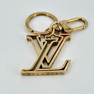 LOUIS VUITTON - LOUIS VUITTON キーホルダー ポルトクレLV LOUIS VUITTON - LOUIS VUITTON キーホルダー ポルトクレLV