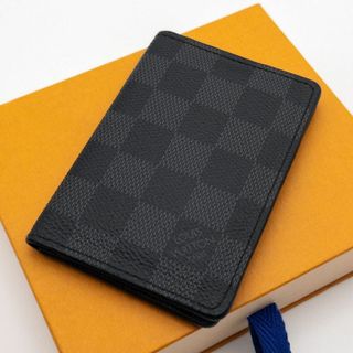 LOUIS VUITTON(名刺入れ/定期入れ ・ ブラック/黒色系)の LOUIS VUITTON(名刺入れ/定期入れ ・ ブラック/黒色系)の