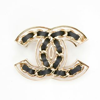 CHANEL(レザー ・ ブローチ/コサージュ)のフリマアイテム一覧 CHANEL(レザー ・ ブローチ/コサージュ)のフリマアイテム一覧