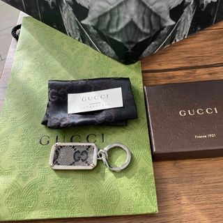 GUCCI(シルバー/銀色系)のフリマアイテム一覧 GUCCI(シルバー/銀色系)のフリマアイテム一覧