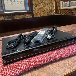 SHARP BD-W1100 12倍録 1TB がたく 新品リモ等付 フル装備 完 SHARP BD-W1100 12倍録 1TB がたく 新品リモ等付 フル装備 完