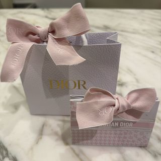 Christian Dior - DIOR バレンタイン限定 2023 花柄 ショッパー Christian Dior - DIOR バレンタイン限定 2023 花柄 ショッパー