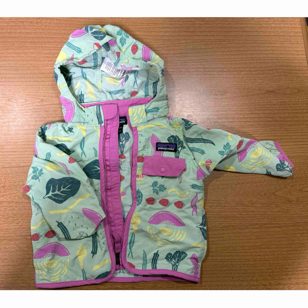 patagonia(パタゴニア)のマウンテンパーカー キッズ/ベビー/マタニティのキッズ服女の子用(90cm~)(ジャケット/上着)の商品写真