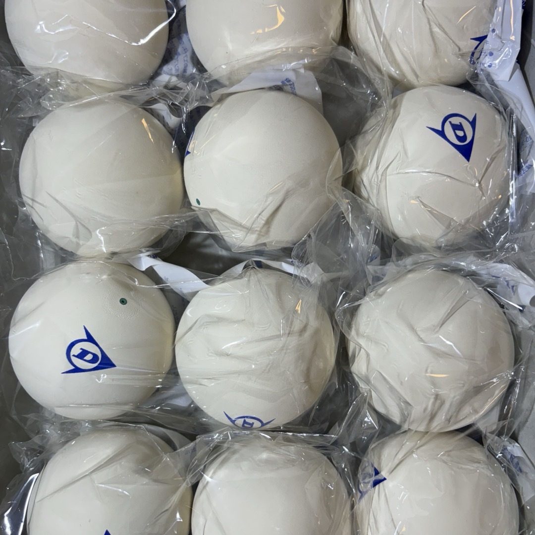 DUNLOP(ダンロップ)の【限定セール中】ソフトテニス ボール ダンロップ 1ダース 12球 スポーツ/アウトドアのテニス(ボール)の商品写真