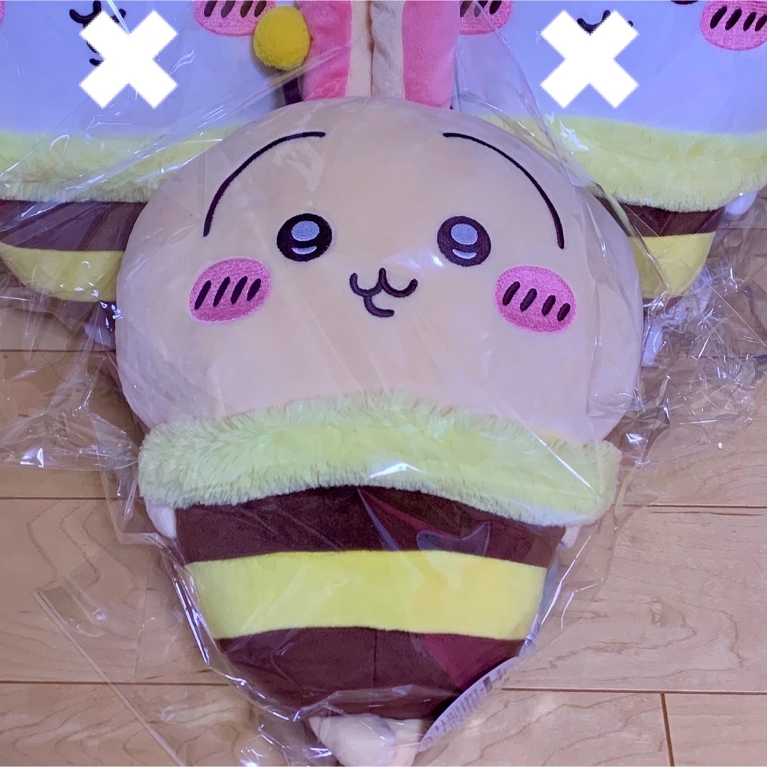 ちいかわ(チイカワ)のちいかわ ハチさんBIGぬいぐるみ うさぎ のみ エンタメ/ホビーのおもちゃ/ぬいぐるみ(ぬいぐるみ)の商品写真