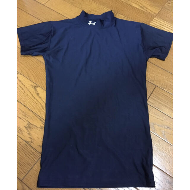 UNDER ARMOUR(アンダーアーマー)のアンダーアーマー シャツ  紺 レディースのトップス(Tシャツ(半袖/袖なし))の商品写真