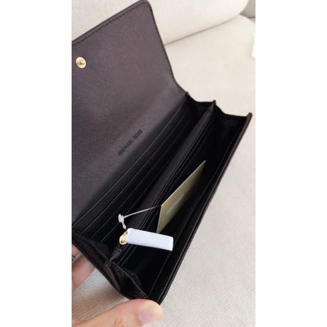 Michael Kors(マイケルコース)の人気♡新品！MICHAEL KORS 長財布 ブラック レディースのファッション小物(財布)の商品写真