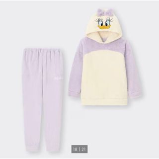 GU - ちいかわ ハチワレ マシュマロフィールラウンジパーカの GU - ちいかわ ハチワレ マシュマロフィールラウンジパーカの