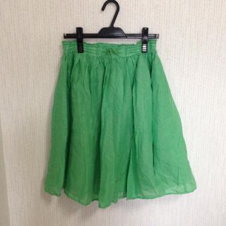 ダブルクローゼット(w closet)のグリーンスカート(ひざ丈スカート)