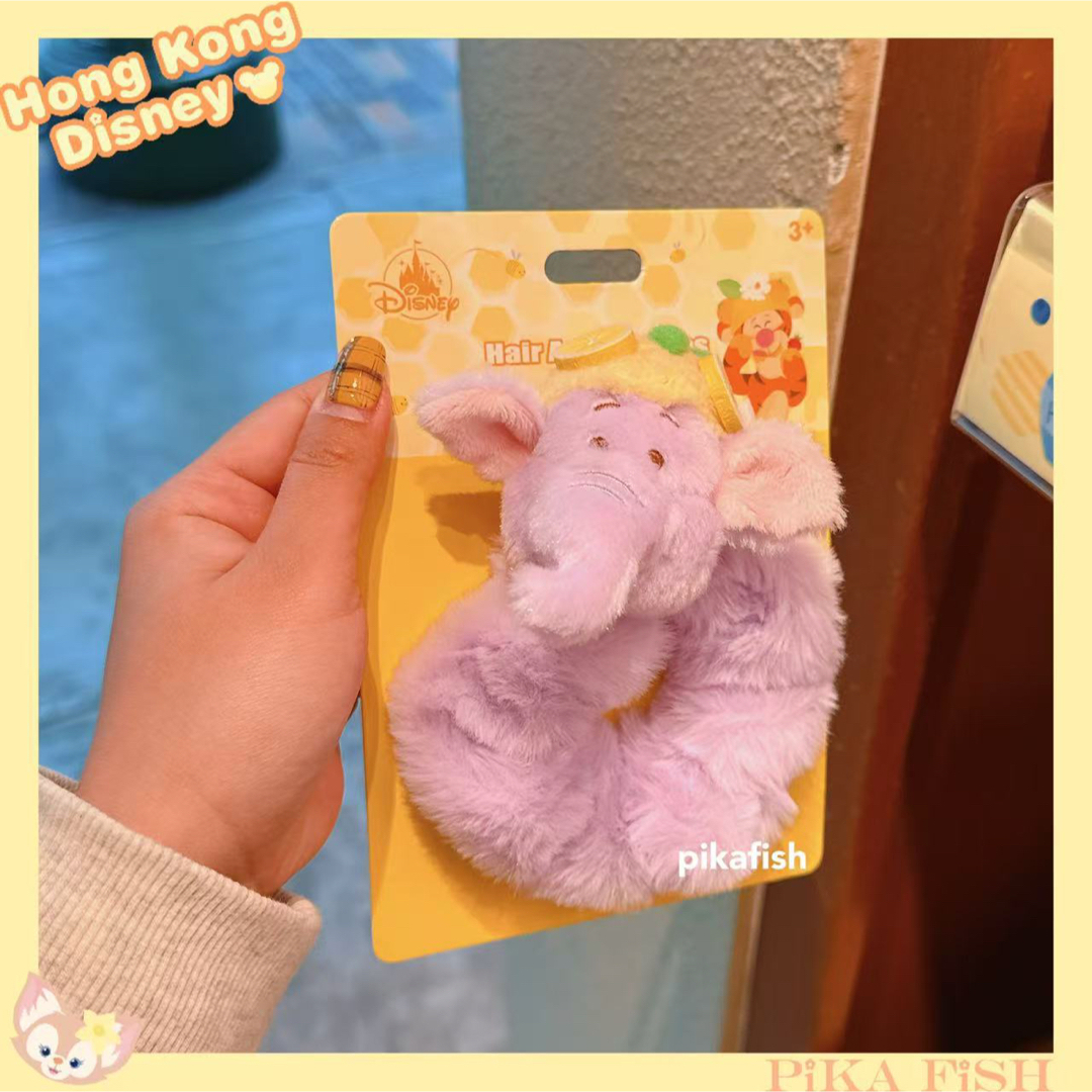 Disney(ディズニー)の【現地購入☆正規品】ダンボ ぬいぐるみシュシュ 香港ディズニー レディースのヘアアクセサリー(ヘアゴム/シュシュ)の商品写真