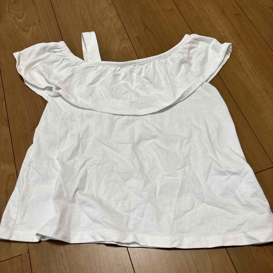 GU(ジーユー)のGUのオフショル【130】 キッズ/ベビー/マタニティのキッズ服女の子用(90cm~)(Tシャツ/カットソー)の商品写真
