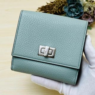 FENDI(財布 ・ ブルー・ネイビー/青色系)のフリマアイテム一覧 FENDI(財布 ・ ブルー・ネイビー/青色系)のフリマアイテム一覧