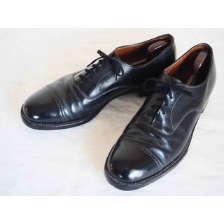 Church's - 50s Church's Black Punched Cap Toeの通販|ラクマ Church's - 50s Church's Black Punched Cap Toeの通販|ラクマ