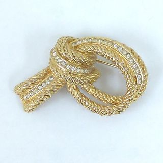 Christian Dior(ブローチ/コサージュ)のフリマアイテム一覧 Christian Dior(ブローチ/コサージュ)のフリマアイテム一覧