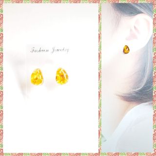 No.588-E　【値下げ】琉球ガラス⭐樹脂ポスト☆レジンピアス☆オレンジ(ピアス)