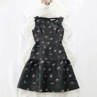 René(ワンピース)のフリマアイテム一覧 René(ワンピース)のフリマアイテム一覧