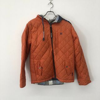 ビラボン(BILLABONG)の【BILIABONG】ビラボン　アウター　中綿ジャケット　リバーシブル　チェック柄　オレンジ　Mサイズ　(その他)