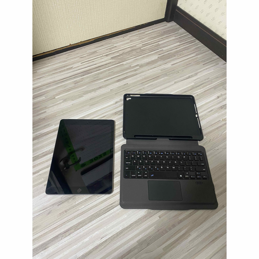 iPad - Apple iPad 第6世代 Wi-Fi Cellular(MR6N2J/A)