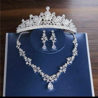 無色3点セットイヤリングネックレスティアラアクセサリー ブライダル ウェディング