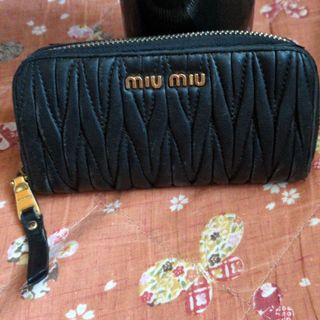 MIU MIU(キーケース)のフリマアイテム一覧 MIU MIU(キーケース)のフリマアイテム一覧