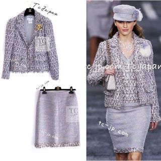CHANEL(スーツ ・ ホワイト/白色系)のフリマアイテム一覧 CHANEL(スーツ ・ ホワイト/白色系)のフリマアイテム一覧