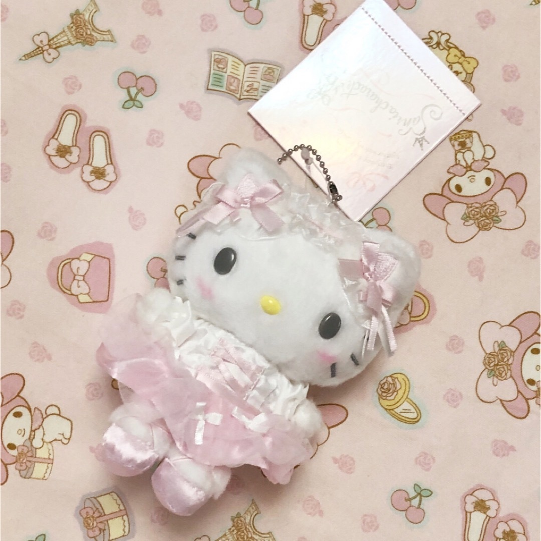 ハローキティ(ハローキティ)のキティ♡サンリオ♡白猫バレリーナ♡マスコット♡新品タグ付き エンタメ/ホビーのおもちゃ/ぬいぐるみ(キャラクターグッズ)の商品写真