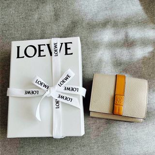 LOEWE(財布 ・ ベージュ系)のフリマアイテム一覧 LOEWE(財布 ・ ベージュ系)のフリマアイテム一覧
