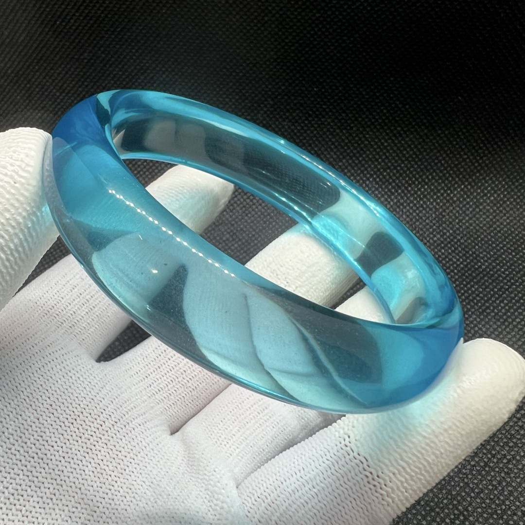 イミテーションアクセサリーブルーのバンクルAB1021 レディースのアクセサリー(ブレスレット/バングル)の商品写真