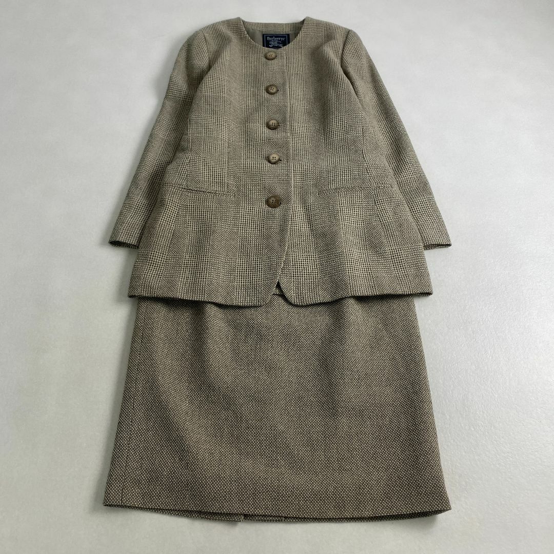 BURBERRY - バーバリー　スーツセットアップ　ノーカラー　ノバチェック　ウール　ベージュ　9号