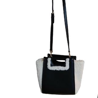 DIANA(トートバッグ)のフリマアイテム一覧 DIANA(トートバッグ)のフリマアイテム一覧