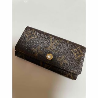 LOUIS VUITTON - ルイ ヴィトン マヒナ 4連キーケース 黒 LOUIS VUITTON - ルイ ヴィトン マヒナ 4連キーケース 黒