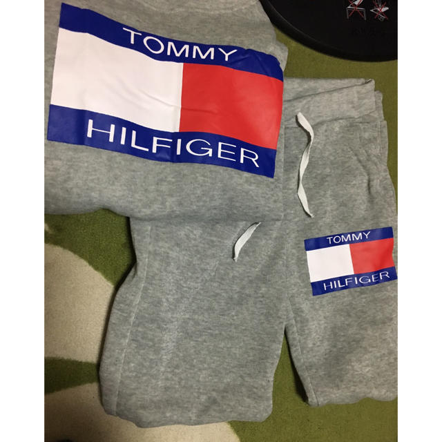 TOMMY HILFIGER(トミーヒルフィガー)のTOMMY HlLFIGER セットアップ レディースのレディース その他(セット/コーデ)の商品写真