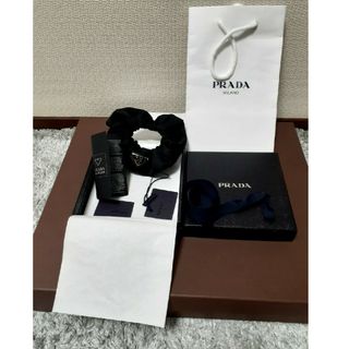 PRADA(ヘアアクセサリー ・ ブラック/黒色系)のフリマアイテム一覧 PRADA(ヘアアクセサリー ・ ブラック/黒色系)のフリマアイテム一覧