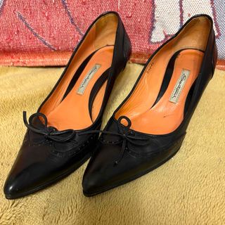 Santoni(ハイヒール/パンプス)のフリマアイテム一覧 Santoni(ハイヒール/パンプス)のフリマアイテム一覧