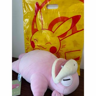ポケモン - ムンク展 会場限定 ピカチュウ ぬいぐるみの通販 by ポケモン - ムンク展 会場限定 ピカチュウ ぬいぐるみの通販 by
