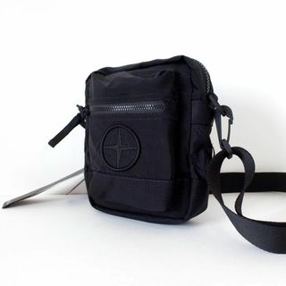 STONE ISLAND(ボディーバッグ)のフリマアイテム一覧 STONE ISLAND(ボディーバッグ)のフリマアイテム一覧