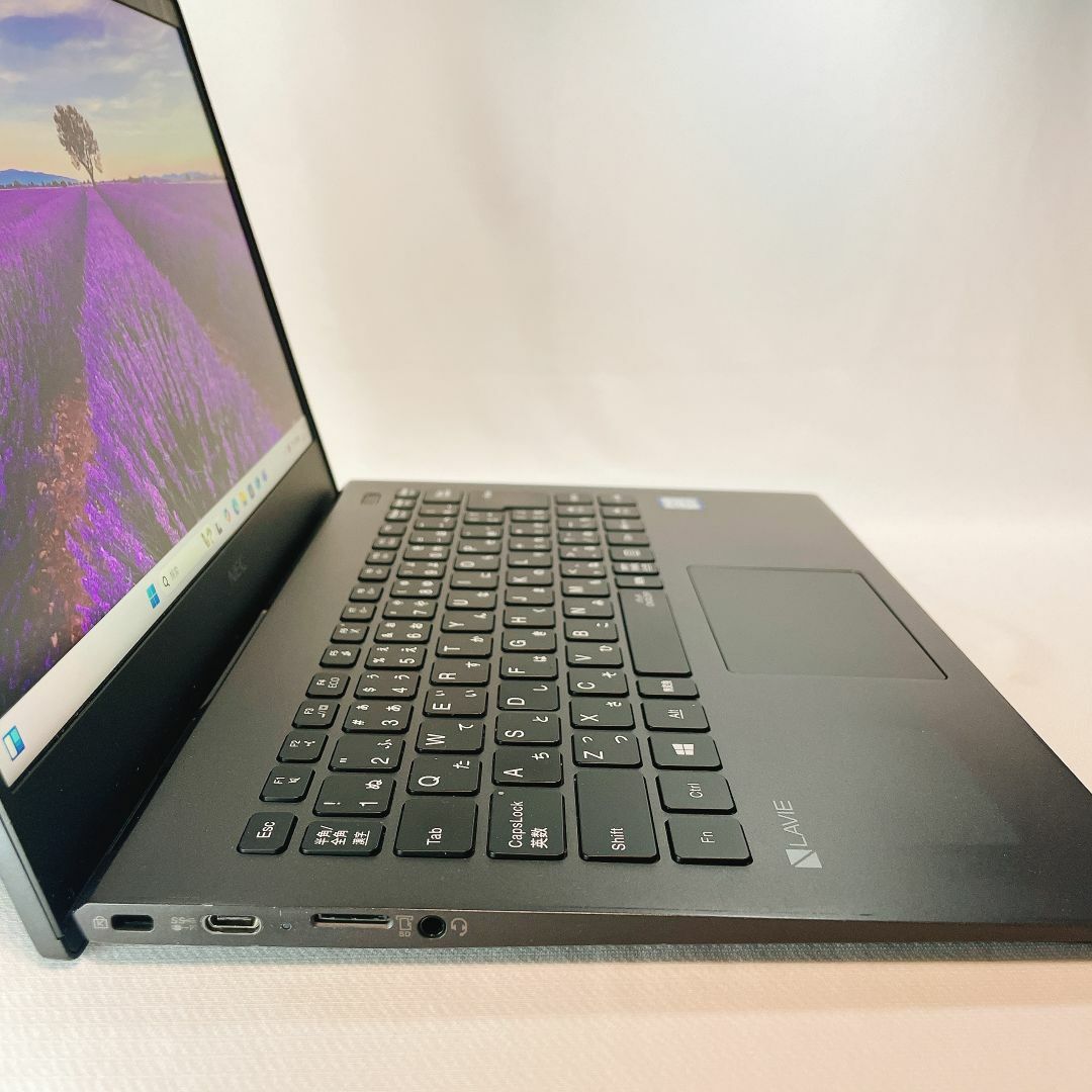 NEC - 超軽量薄型 13.3インチ モバイルノートPC NEC Lavie_679の NEC - 超軽量薄型 13.3インチ モバイルノートPC NEC Lavie_679の