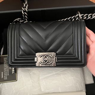 CHANEL - CHANEL シャネル アイコンライン ショルダーバッグ CHANEL - CHANEL シャネル アイコンライン ショルダーバッグ