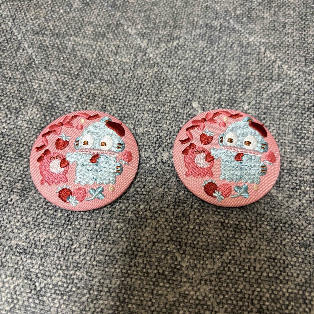 サンリオ(サンリオ)のサンリオキャラクターズ 刺繍缶バッジ ビスケット3 ハンギョドン 2個セット エンタメ/ホビーのおもちゃ/ぬいぐるみ(キャラクターグッズ)の商品写真