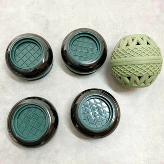 洗濯機用防振かさ上げ台 底部吸盤 防音 防振ゴムマット 洗濯ボール 絡み防止(洗濯機)